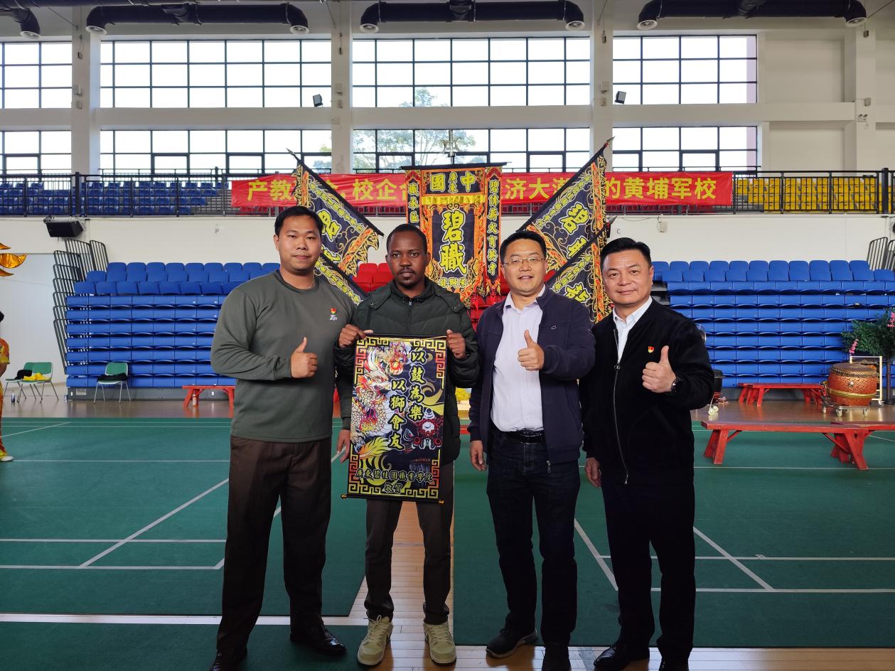 2a21f5ff8405ac0c22448cc686860d57